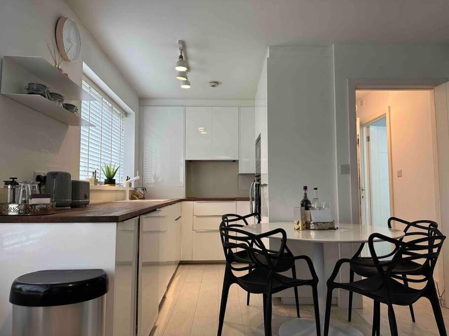Apartamento Chetwynd Paradise Londres Exterior foto